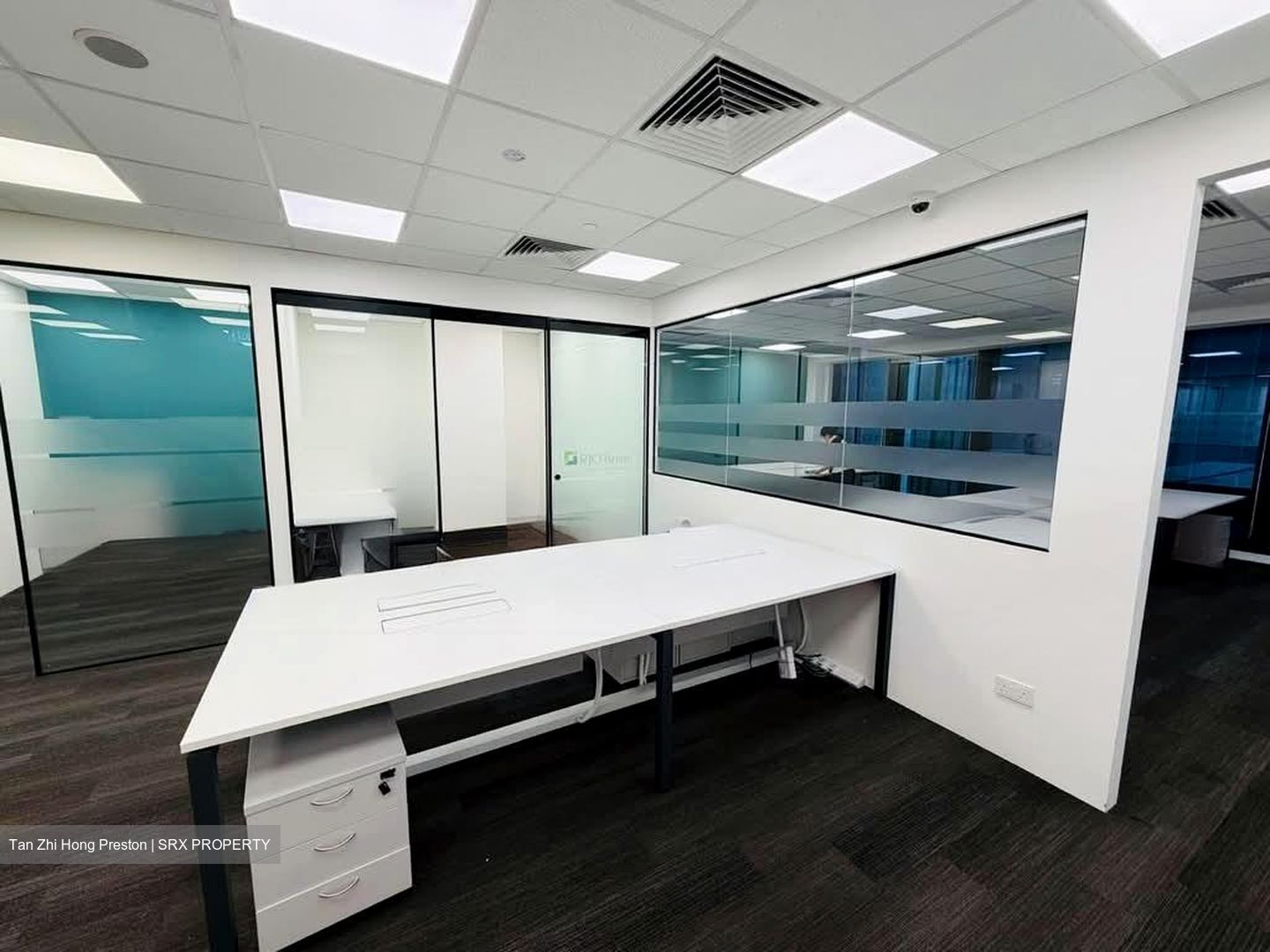 Chevron House (D1), Office #596873261